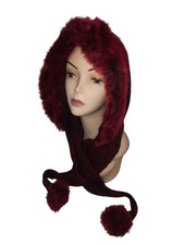 SCIARPA CON CAPPUCCIO E POMPON