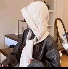 Sciarpa con cappuccio in